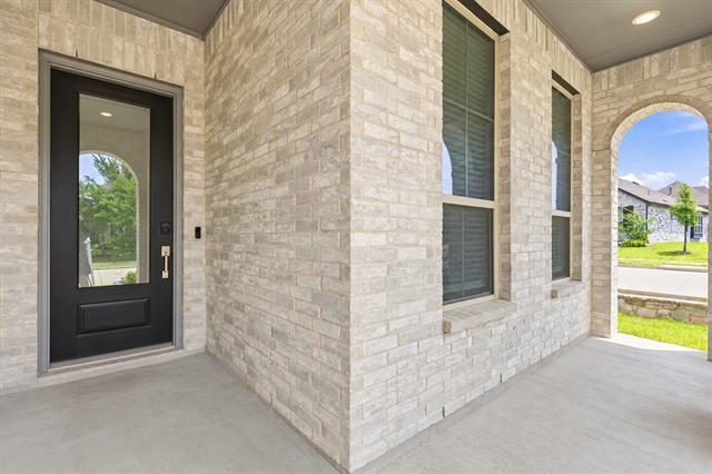 Building Photo - 2410 Doncaster Dr