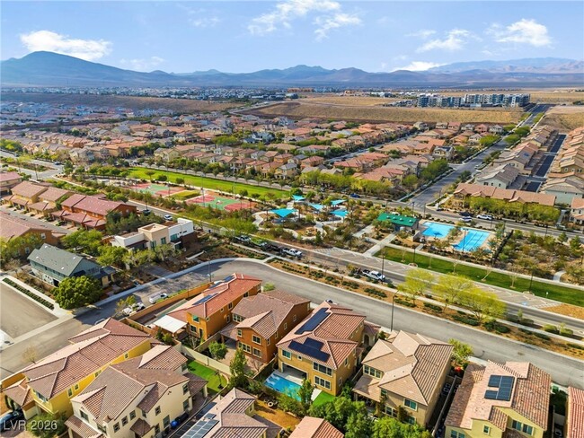 Building Photo - 2198 Trivero St