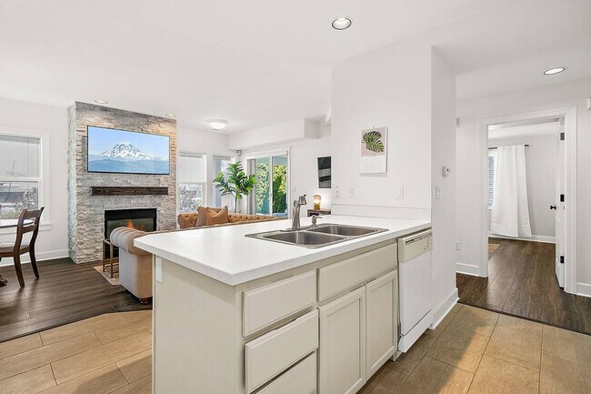 Building Photo - 2615 N Starr St