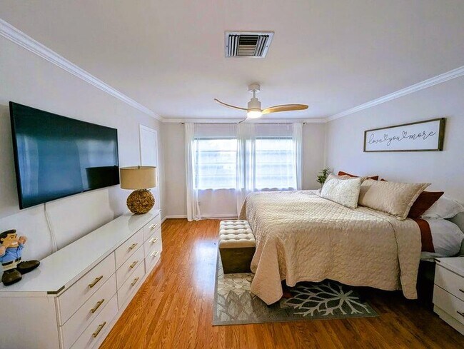 Building Photo - 21362 Juego Cir