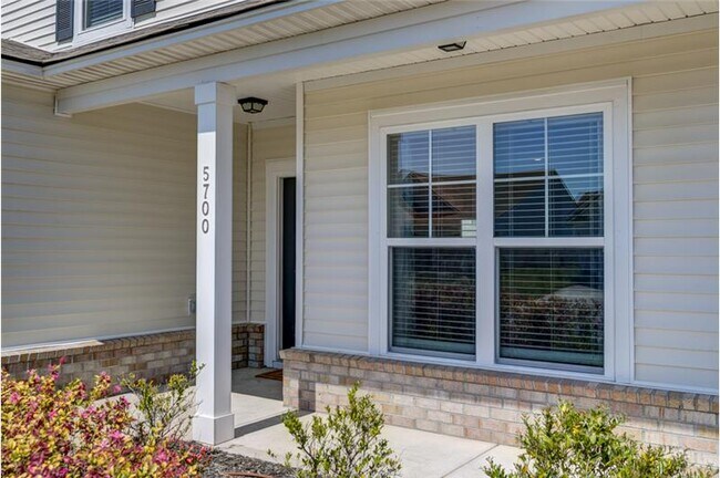 Building Photo - 5700 Redgum Dr