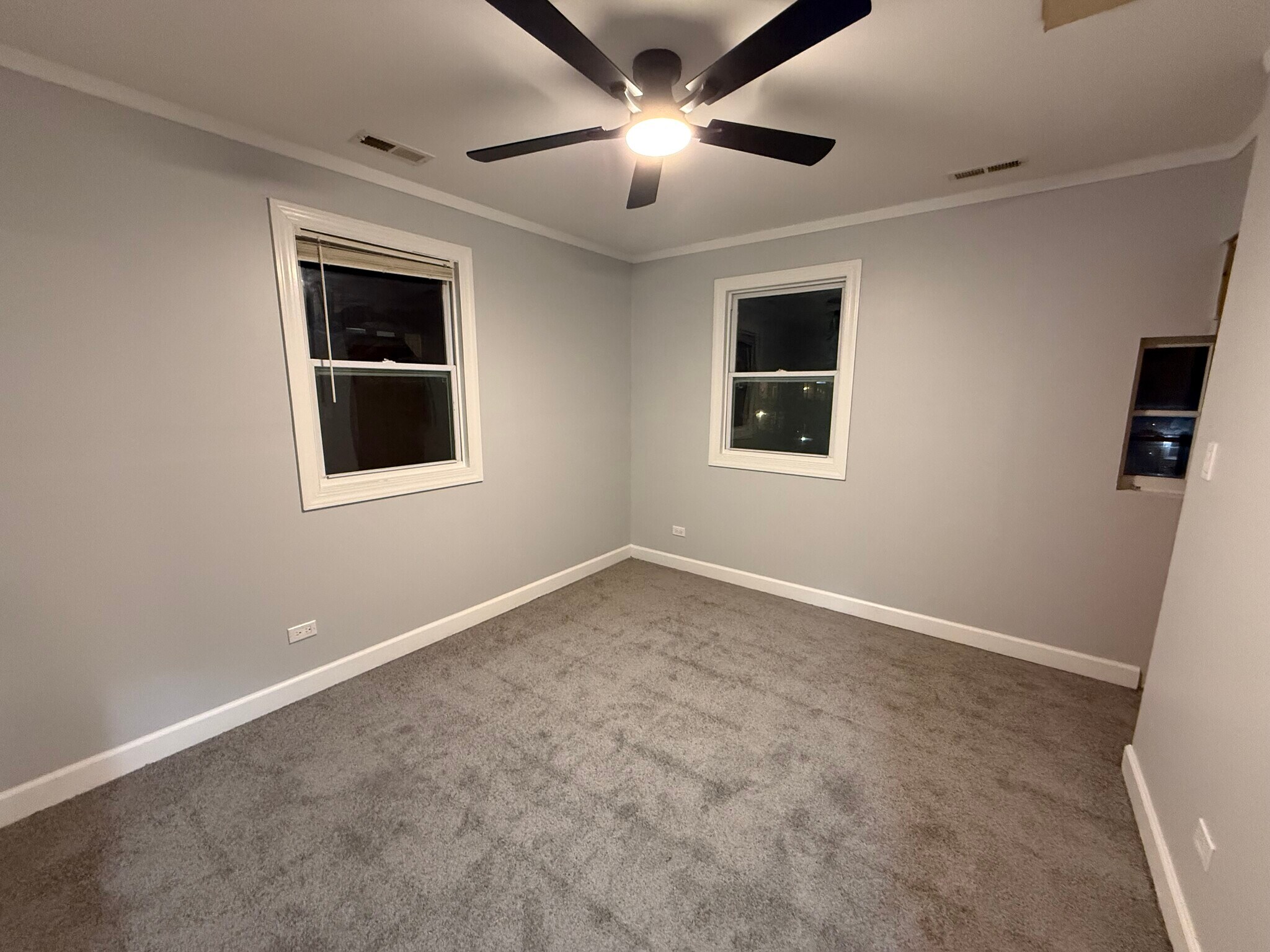 Building Photo - 5351 N Kimball Ave