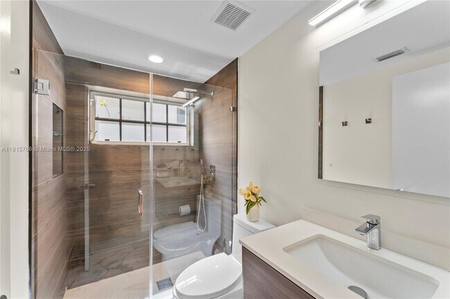 Building Photo - 1179 Laguna Springs Dr