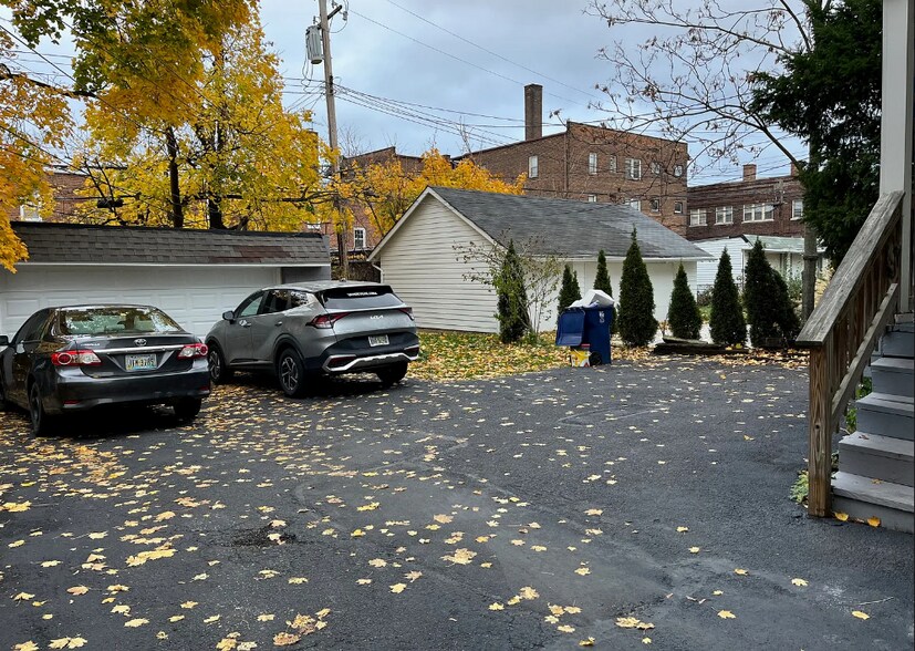 Building Photo - 2683 Hampshire Rd