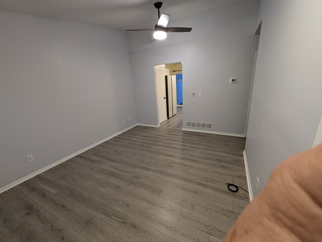 Living room - 28 Cheshire St