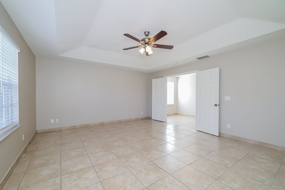 Building Photo - 3263 Fairfield Dr