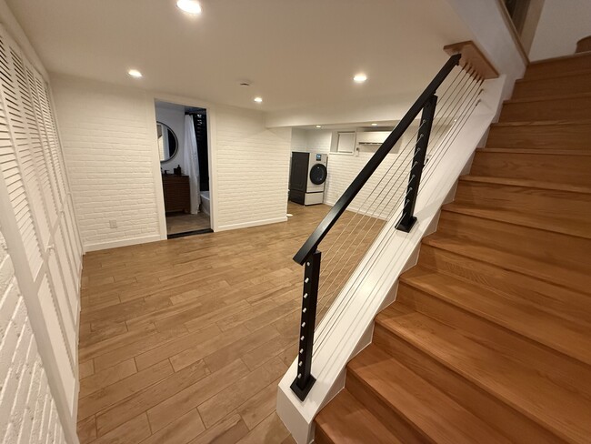 Building Photo - 204 Datura Dr