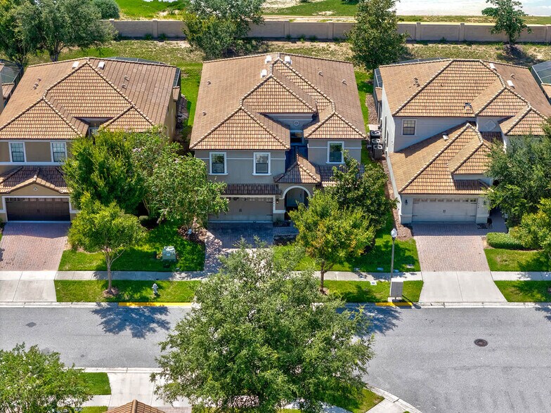 Building Photo - 1460 Moon Valley Dr