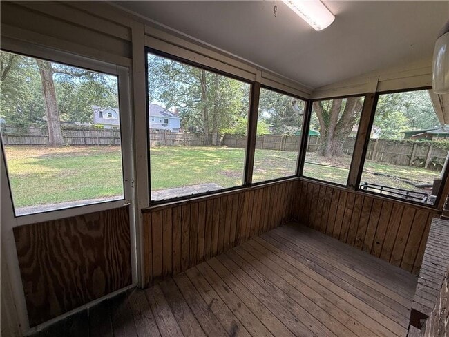 Building Photo - 5528 Cortez Dr