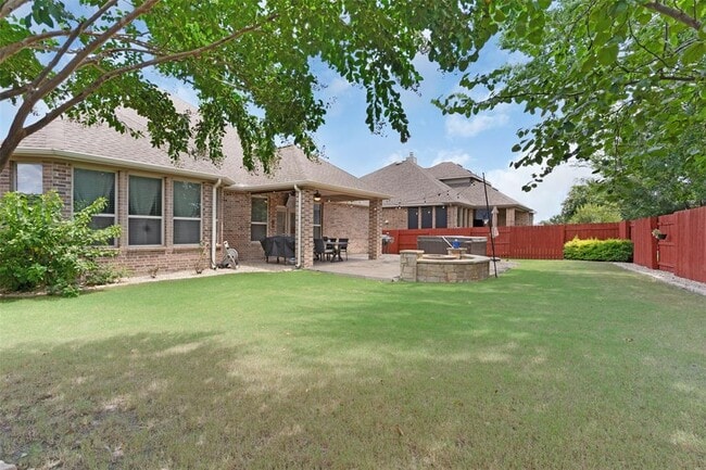 Building Photo - 304 El Ranchero Rd