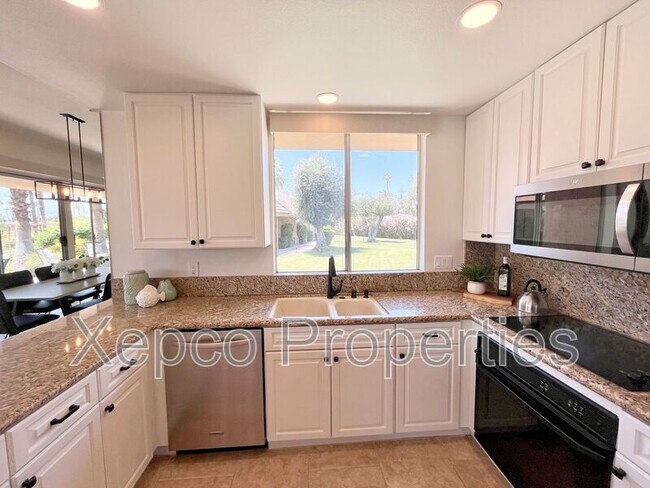 Building Photo - 76675 Sandpiper Dr