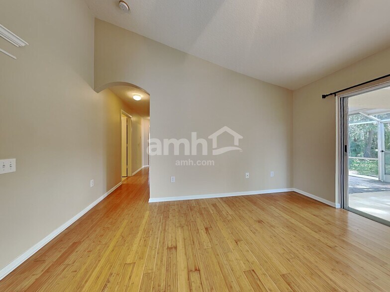 Building Photo - 807 Ridge Haven Dr