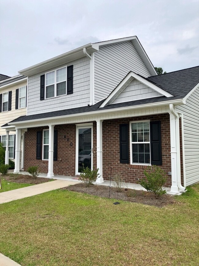 Primary Photo - Super Sweet on Streamwood