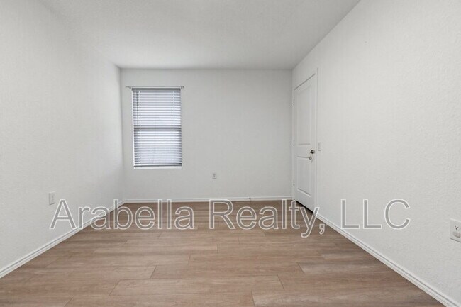 Building Photo - 12006 Still Pass