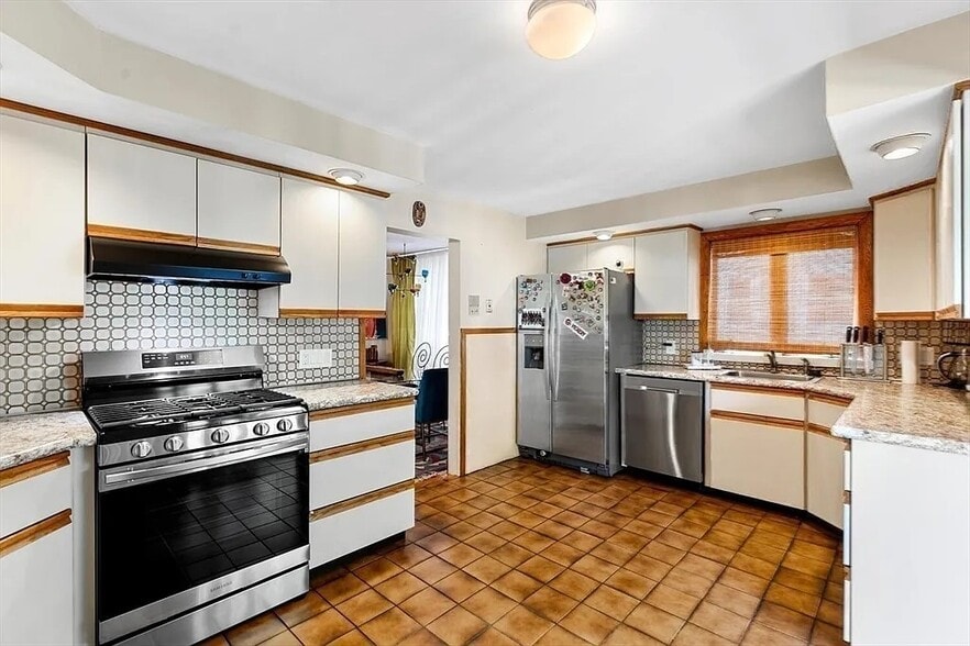 Building Photo - 2218 Mystic Valley Pky