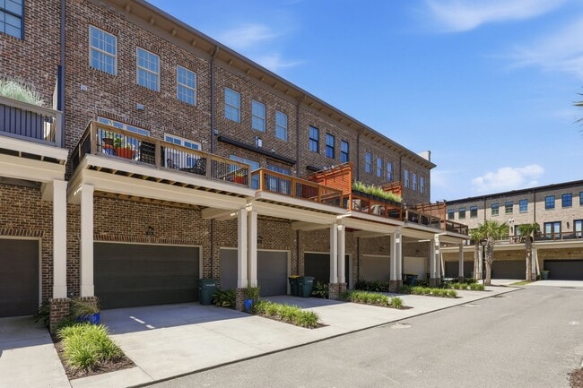 Building Photo - 508 Altamaha St