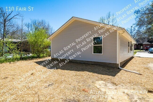 Building Photo - 110 Fair St