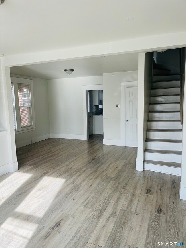 Building Photo - 399 Jane St