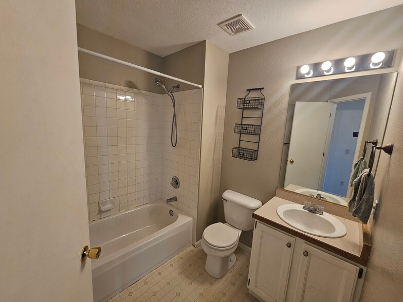 Building Photo - 5145 Slickrock Dr