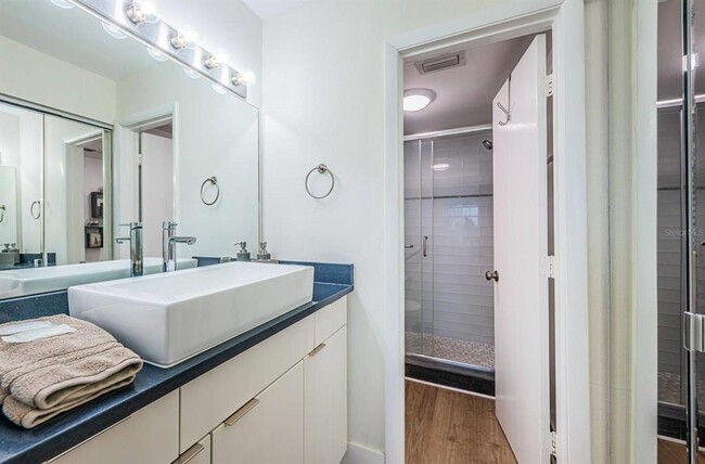 Building Photo - 6365 Bahia Del Mar Blvd S