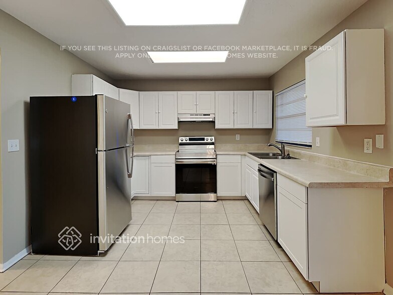 Building Photo - 10916 Carnelian Ln