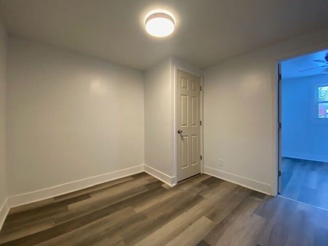 Building Photo - 124 S Chillicothe St