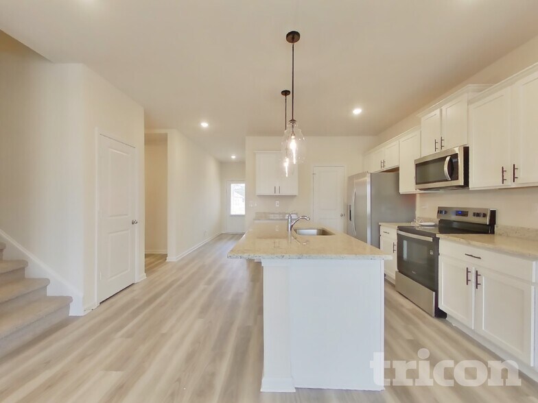 Building Photo - 260 Limestone Cir