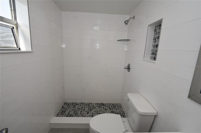 Building Photo - 509 N Central Ave