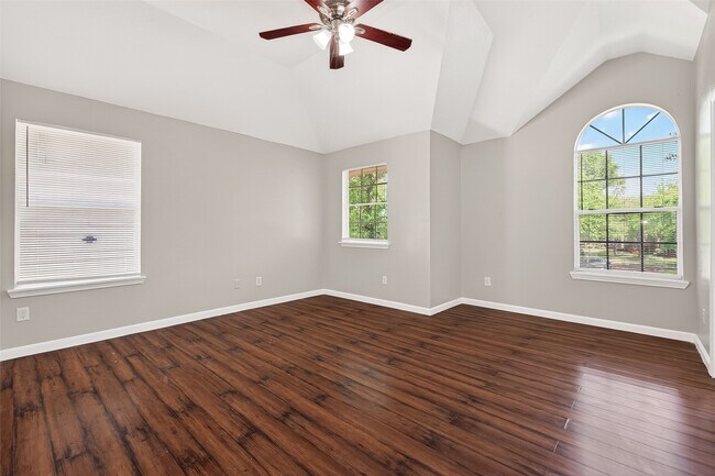 Building Photo - 4018 Timber Corner