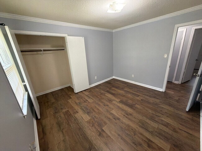 Building Photo - Room in Single Family Home on Westfield St
