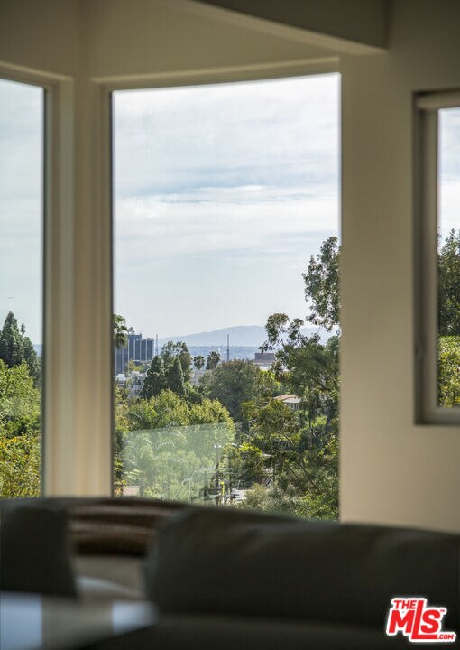 Building Photo - 2370 San Marco Dr