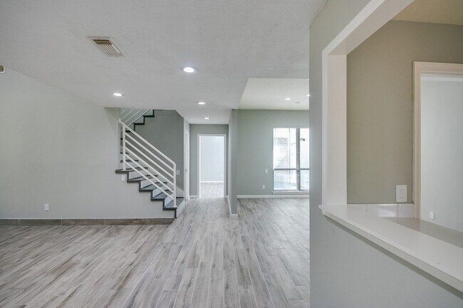 Building Photo - 923 Cranberry Hill Ct