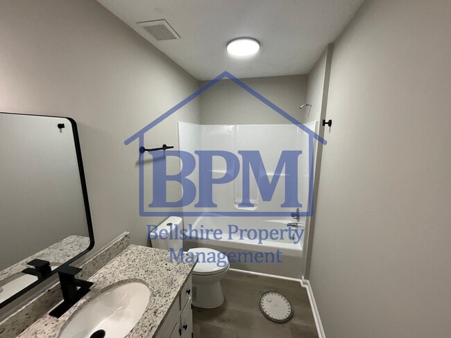 Building Photo - Completely Renovated 3 Bed, 2 Bath Home in...
