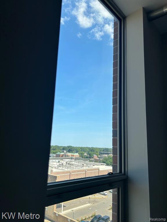 Building Photo - 350 N Main St