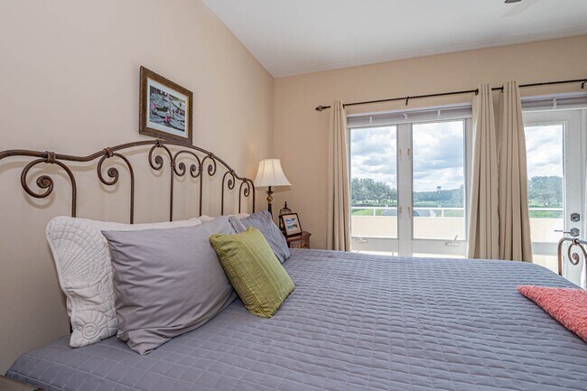 Building Photo - 5075 Harmony Cir