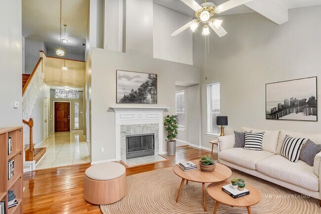 Building Photo - 12831 Pheasant Lake Ct