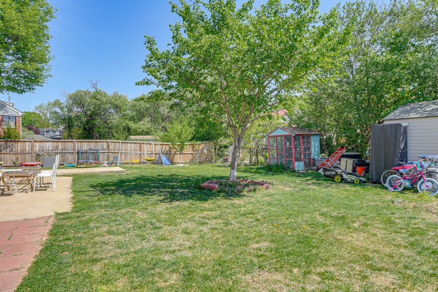 Building Photo - 5929 Camberly Ave