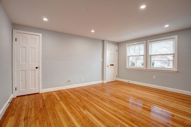 Building Photo - 23 Langley Cir