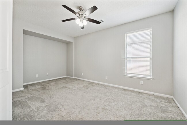 Building Photo - 1128 Clonmore Ct