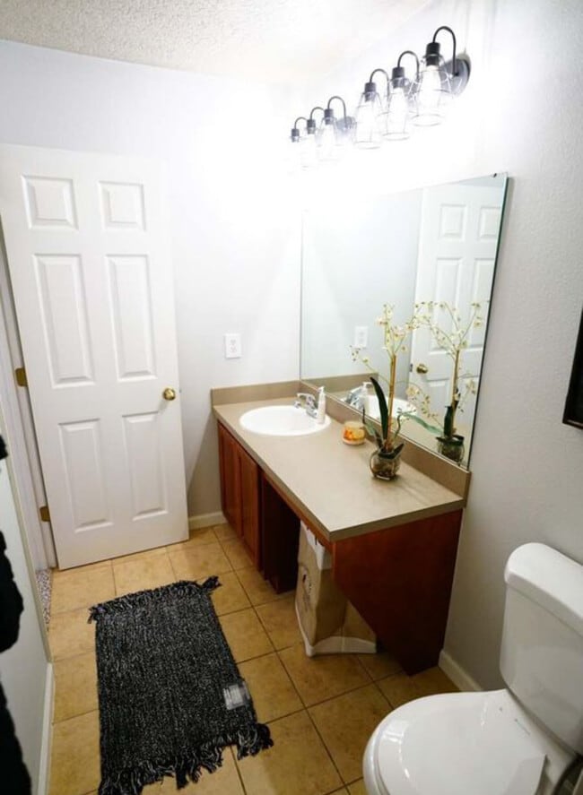 Building Photo - 605 Mount Olympus Blvd