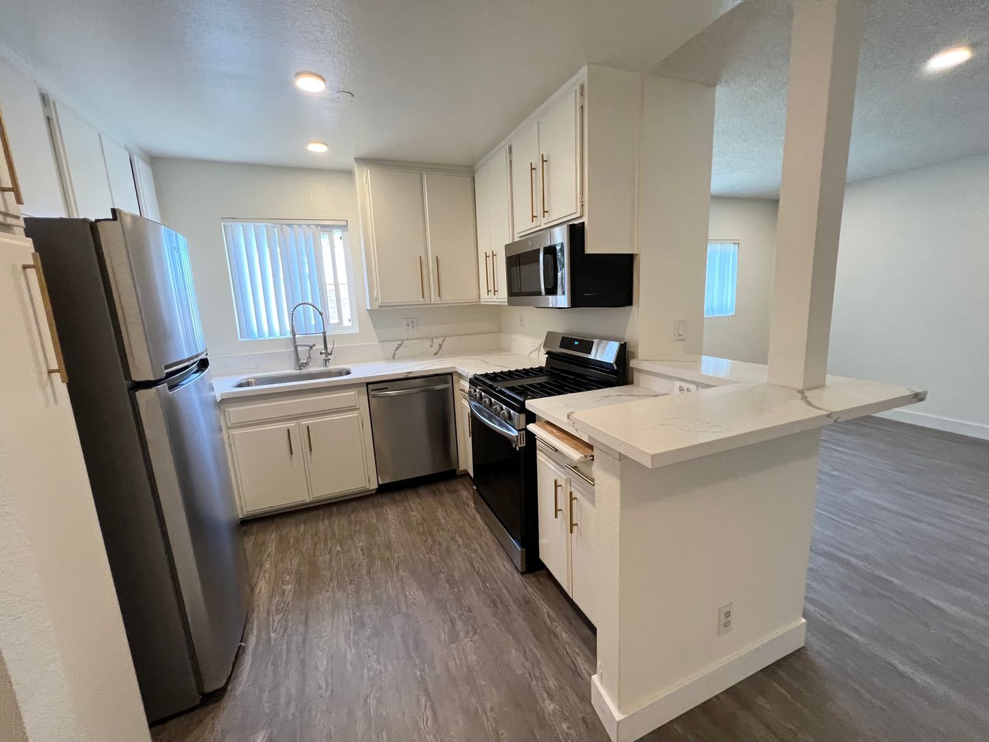 Building Photo - 3722 S Canfield Ave