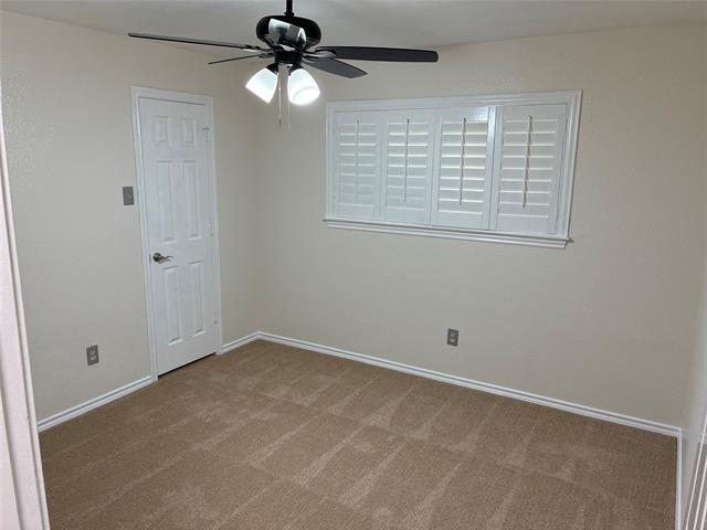 Building Photo - 410 Peacock Cir