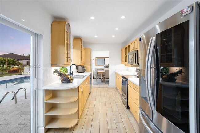 Building Photo - 12811 SW 9th Pl