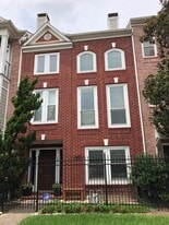 Building Photo - 2128 Gillette St