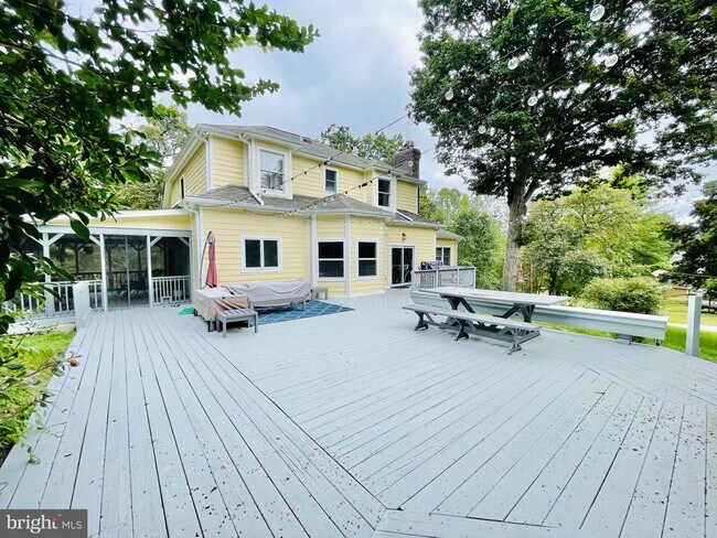 Building Photo - 1474 Freeman Dr