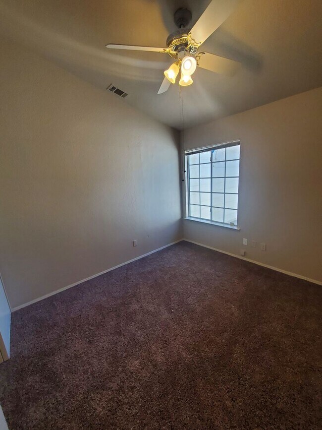 Building Photo - All Cleaned Up!