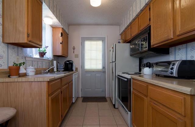 Building Photo - 1805 Spring Creek Pkwy