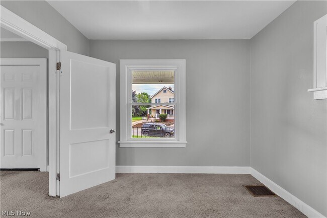 Building Photo - 4723 E 94th St