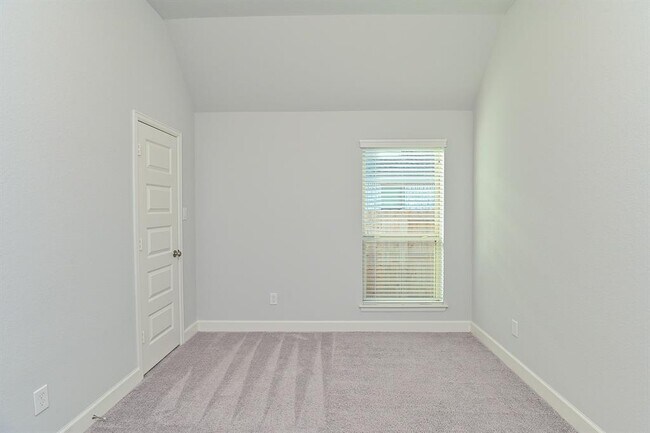 Building Photo - 12830 Spiegel St