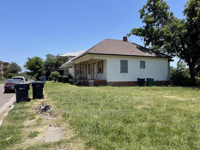 Building Photo - 1226 NW 8th St